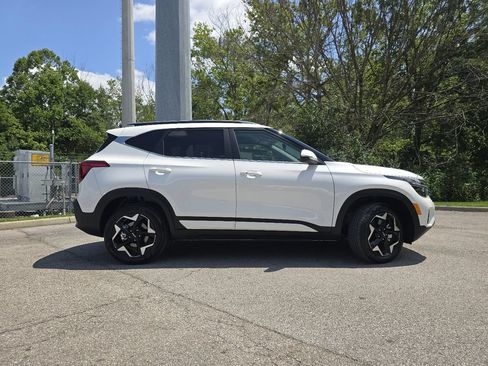 Used 2025 Kia Seltos EX AWD/4WD image 18