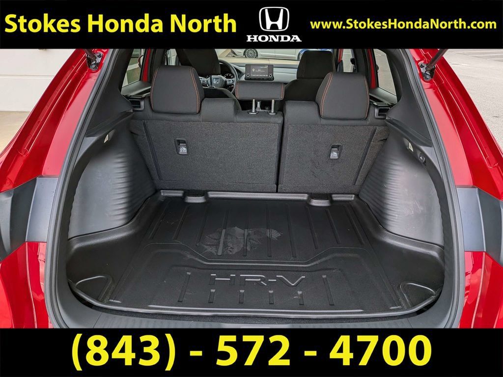 Used 2025 Honda HR-V Sport image 15