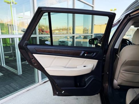 Used 2019 Subaru Outback 2.5i Limited w/ Popular Package #2 image 42