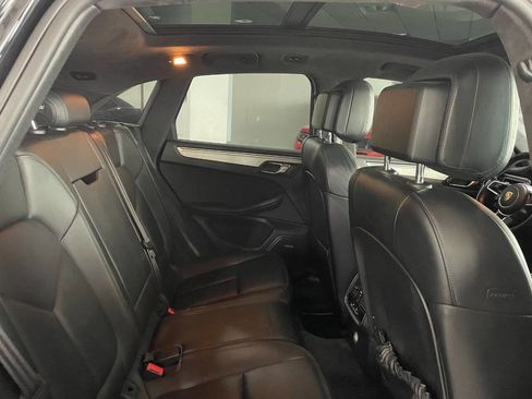 Used 2015 Porsche Macan Turbo image 24