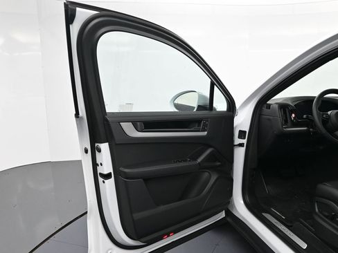 New 2026 Porsche Cayenne Coupe image 16