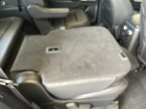 Used 2022 Ford Explorer XLT w/ Equipment Group 202A AWD/4WD image 52