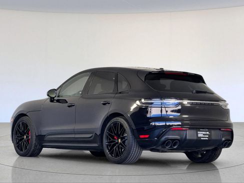 Certified 2023 Porsche Macan GTS image 3