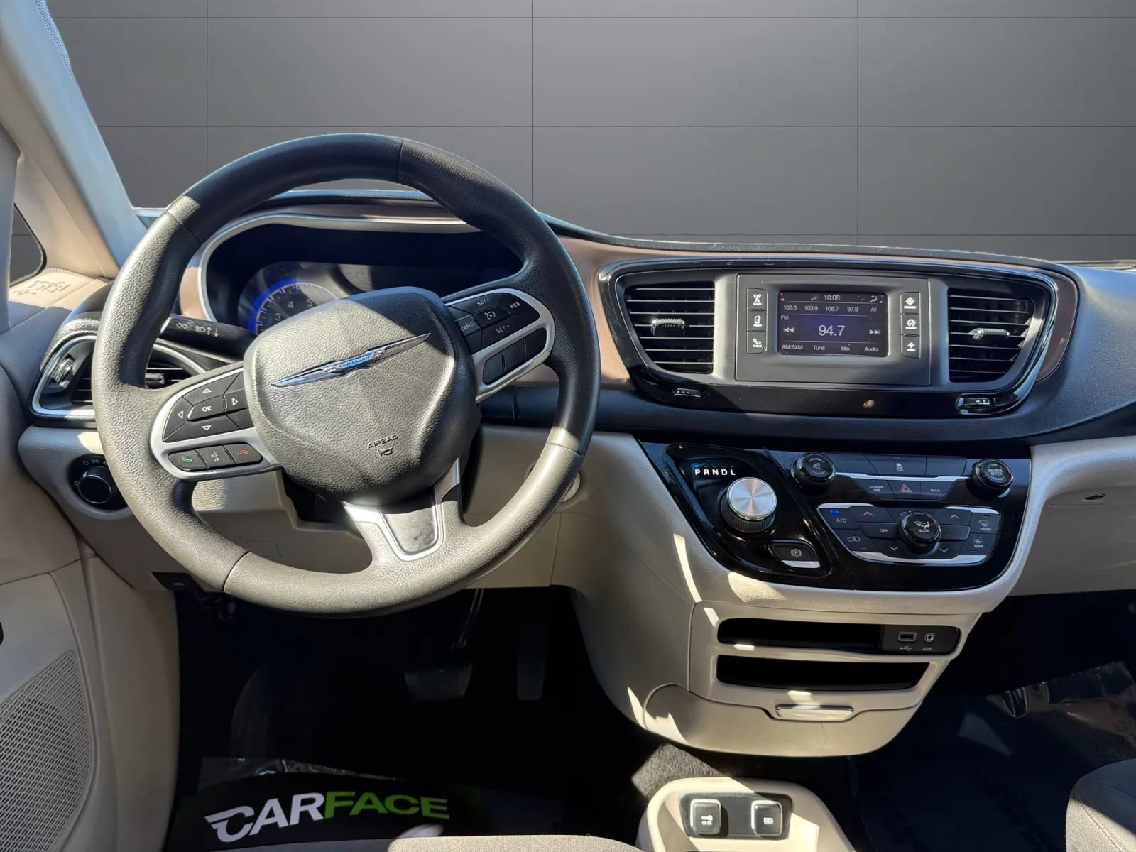 Used 2017 Chrysler Pacifica Touring FWD image 22