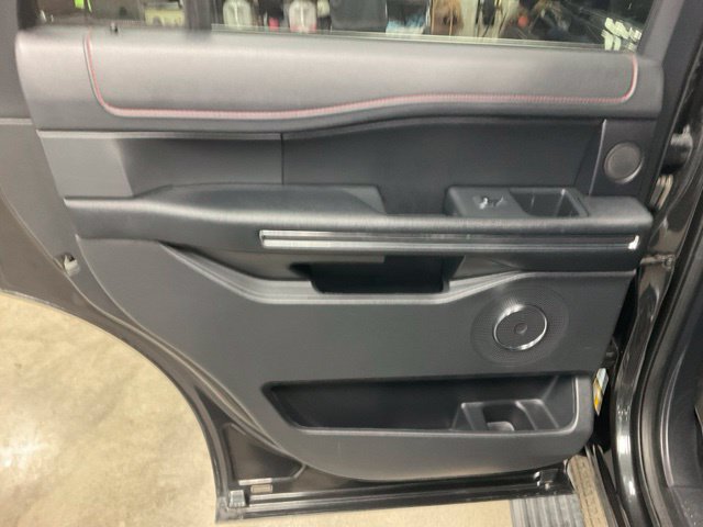 Used 2023 Ford Expedition Limited AWD/4WD image 17