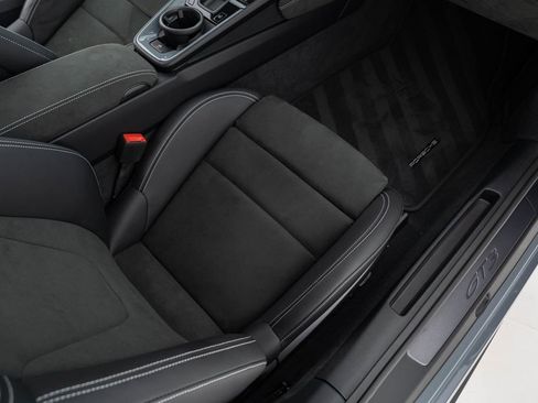 Used 2024 Porsche 911 GT3 image 34