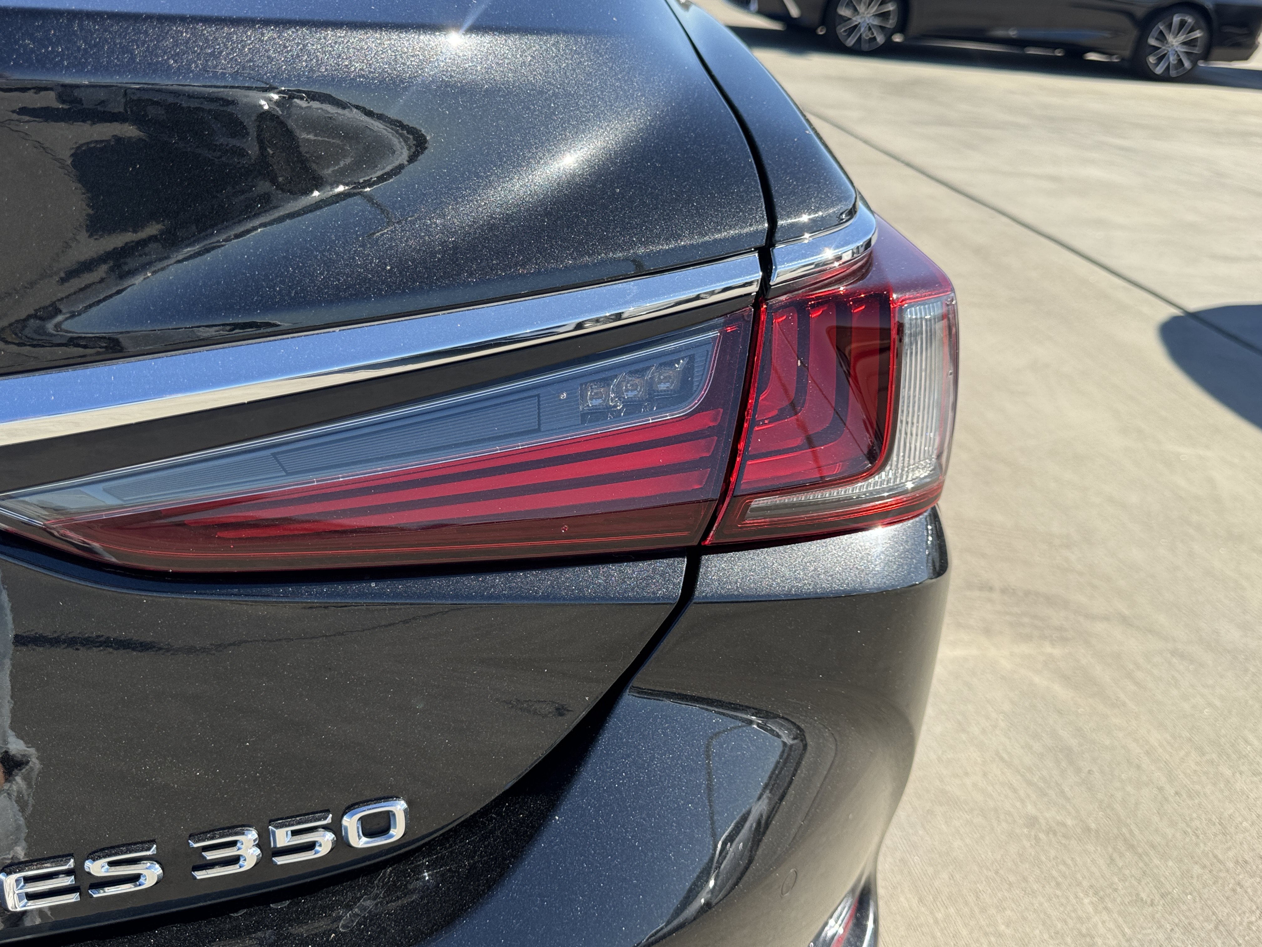 Certified 2024 Lexus ES 350 w/ Premium Package FWD image 15
