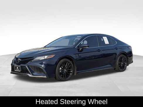 Used 2022 Toyota Camry XSE AWD/4WD image 3