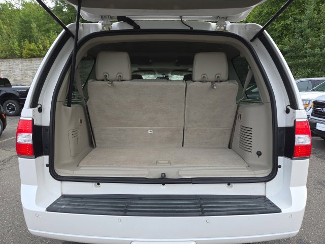 Used 2011 Lincoln Navigator 4WD image 14