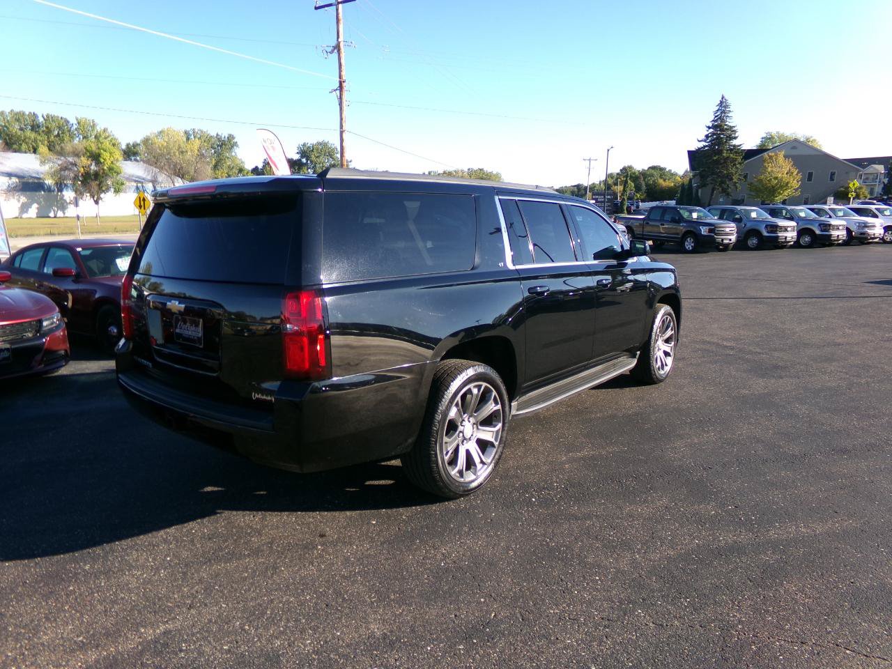 Used 2015 Chevrolet Suburban LT w/ Max Trailering Package AWD/4WD image 3