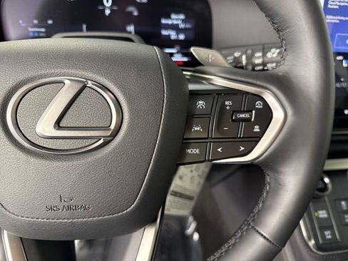 Used 2025 Lexus GX 550 image 13