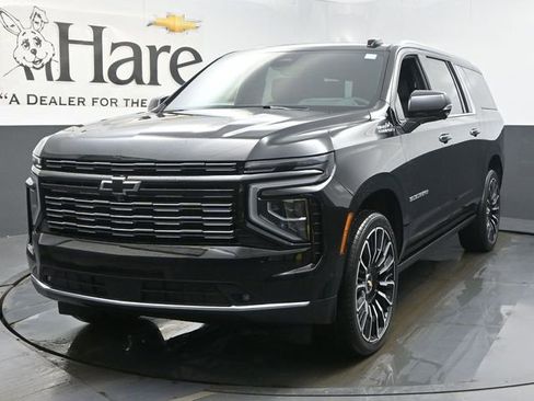 New 2026 Chevrolet Suburban High Country image 7