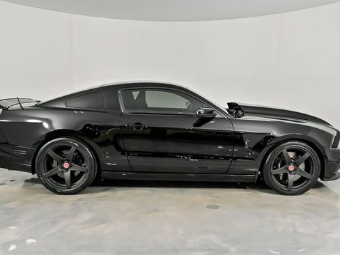 Used 2013 Ford Mustang Shelby GT500 RWD image 11
