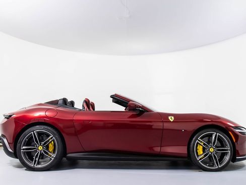Certified 2025 Ferrari Roma Spider image 3