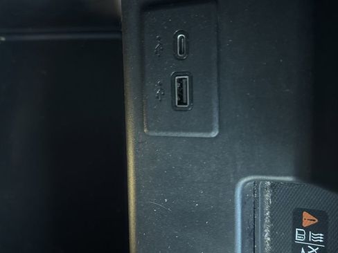 Used 2022 GMC Sierra 1500 AT4 w/ AT4 Preferred Package image 35