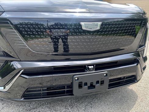 Certified 2026 Cadillac Vistiq Sport AWD/4WD image 31