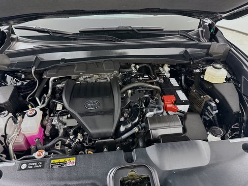 Used 2025 Toyota Grand Highlander AWD image 29