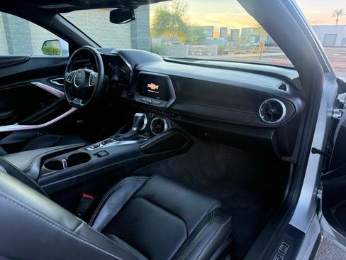 Used 2017 Chevrolet Camaro SS RWD image 14