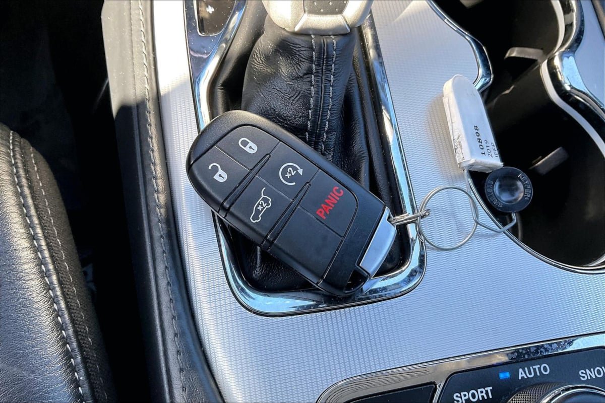 Used 2019 Jeep Grand Cherokee SRT AWD/4WD image 10
