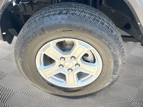 Used 2022 Jeep Wrangler Sport S AWD/4WD image 33