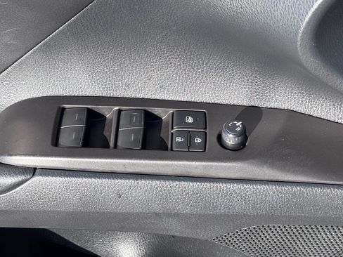Used 2024 Toyota Camry SE FWD image 21