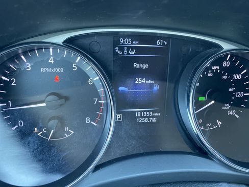 Used 2015 Nissan Rogue SL w/ SL Premium Package FWD image 15