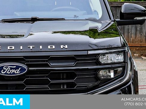 Used 2025 Ford Expedition Active AWD/4WD image 15