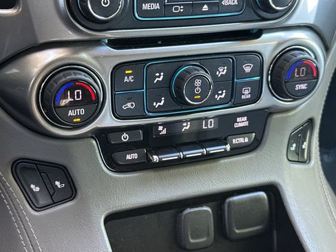 Used 2019 Chevrolet Tahoe LT RWD image 17