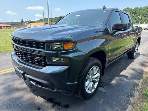 Used 2021 Chevrolet Silverado 1500 Custom w/ LPO, Dark Essentials Package AWD/4WD image 3