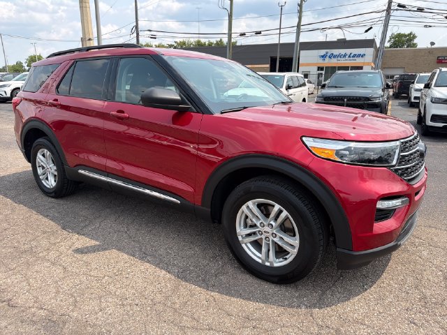 Used 2023 Ford Explorer XLT w/ Equipment Group 202A AWD/4WD image 7