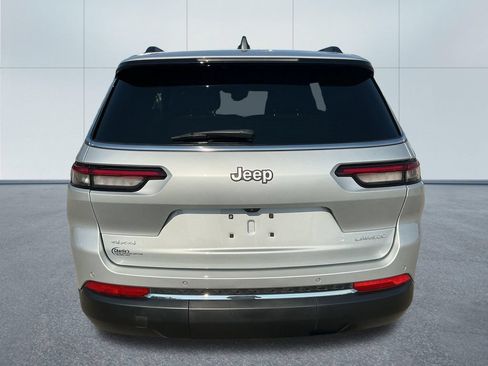Certified 2025 Jeep Grand Cherokee L Laredo w/ Luxury Tech Group I AWD/4WD image 5