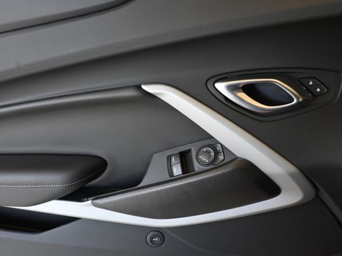 Certified 2022 Chevrolet Camaro SS image 15