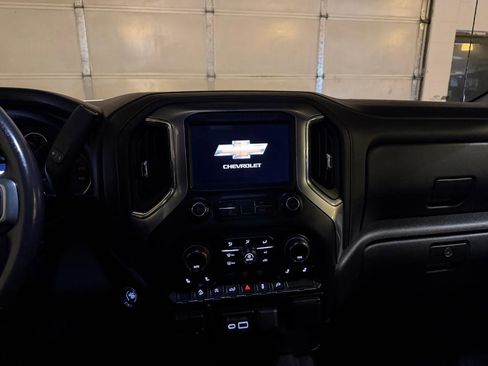 Used 2020 Chevrolet Silverado 1500 LT w/ Texas Edition image 14