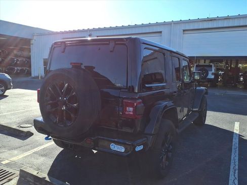 Used 2021 Jeep Wrangler Unlimited Sahara 4xe image 17
