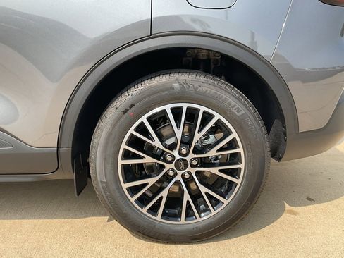 New 2025 Ford Escape SE image 6