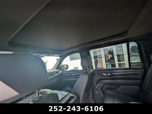 Used 2022 GMC Yukon XL Denali AWD/4WD image 13