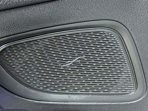 Used 2022 Mercedes-Benz C 300 4MATIC Sedan w/ Exclusive Trim Package image 23