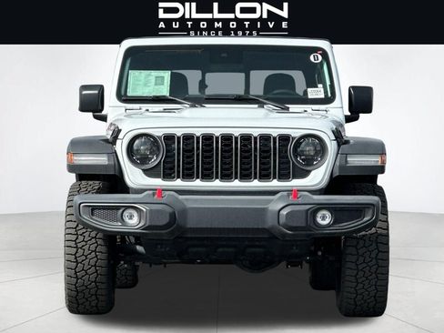 Used 2025 Jeep Gladiator Rubicon AWD/4WD image 10