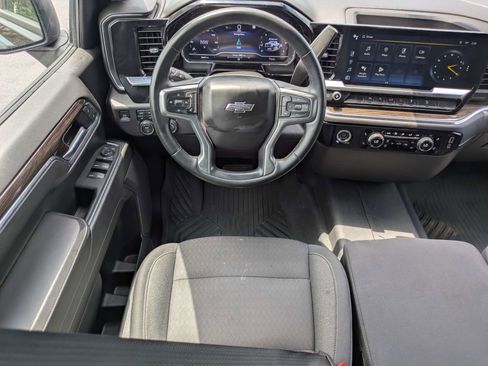 Used 2023 Chevrolet Silverado 1500 LT Trail Boss w/ Protection Package AWD/4WD image 4