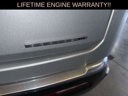 Certified 2024 Jeep Wagoneer L Series II w/ Flexible Seating Group image 13