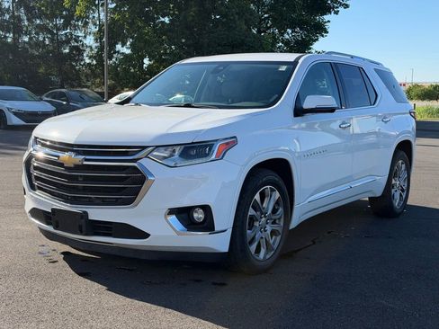Used 2018 Chevrolet Traverse Premier AWD/4WD image 2
