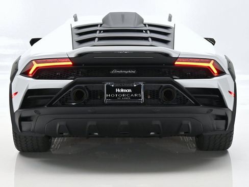 Used 2024 Lamborghini Huracan Sterrato image 36