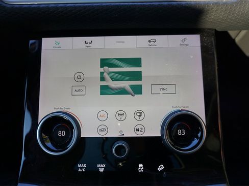 Used 2018 Land Rover Range Rover Velar S image 11