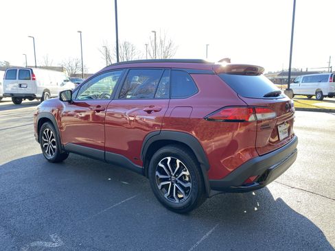 Used 2023 Toyota Corolla Cross SE image 7