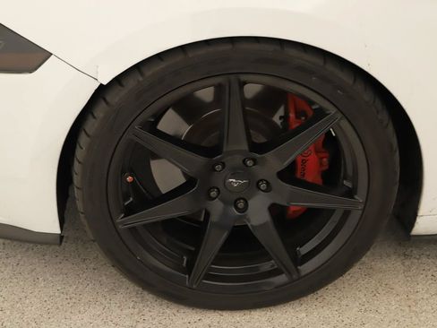 Used 2019 Ford Mustang GT Premium w/ GT Performance Package RWD image 29