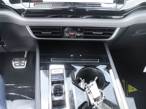 New 2026 Volkswagen Atlas Cross Sport SEL R-Line AWD/4WD image 29