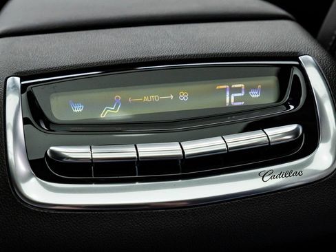 Certified 2023 Cadillac XT6 Premium Luxury AWD/4WD image 24