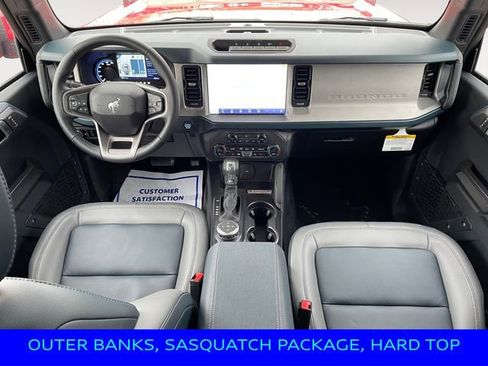 New 2024 Ford Bronco Outer Banks w/ Sasquatch Package image 10