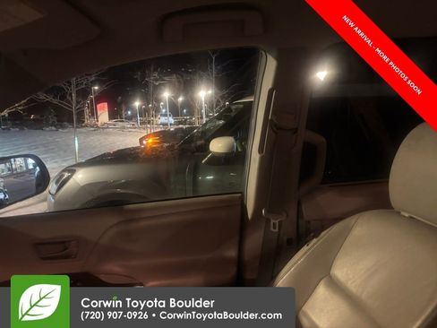 Used 2015 Toyota Sienna XLE image 10