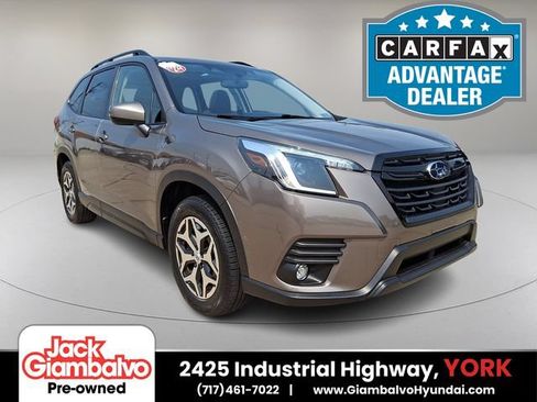 Used 2024 Subaru Forester Premium AWD/4WD image 1